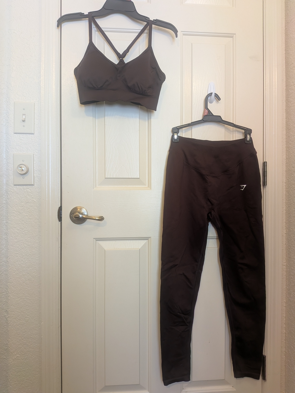 Gymshark Women’s Brown Strappy Sports Bra and Leggings Set SIZE M